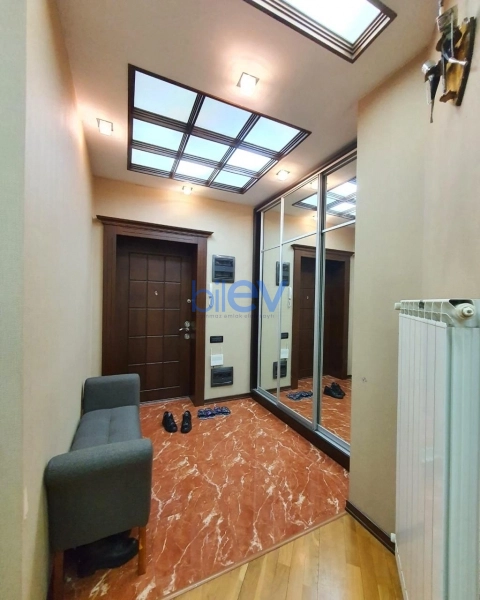 Aylıq Kirayə 3 otaqlı Yeni Tikili bina evi  130m², Bakı