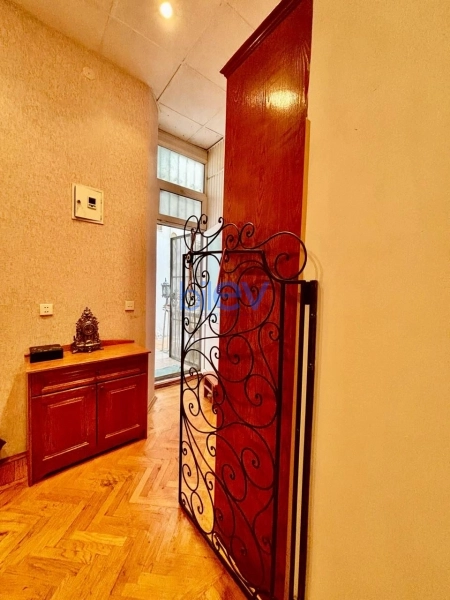 Aylıq Kirayə 2 otaqlı Köhnə Tikili bina evi  30m², Bakı