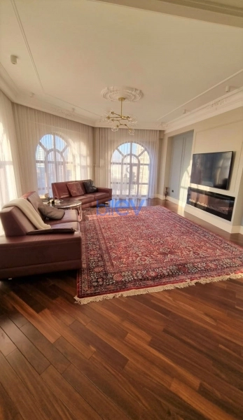 Aylıq Kirayə 4 otaqlı Yeni Tikili bina evi  195m², Bakı
