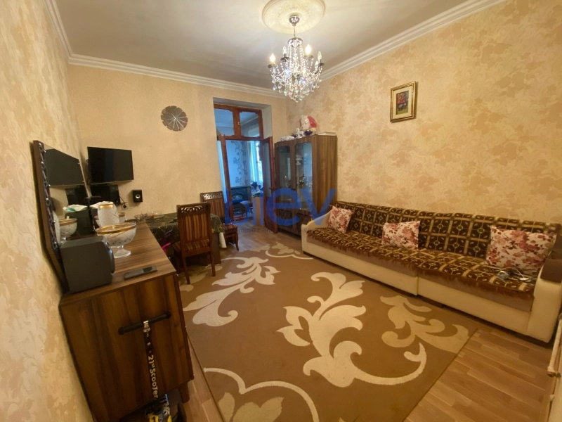 Satış 3 otaqlı Köhnə Tikili bina evi  55m², Bakı