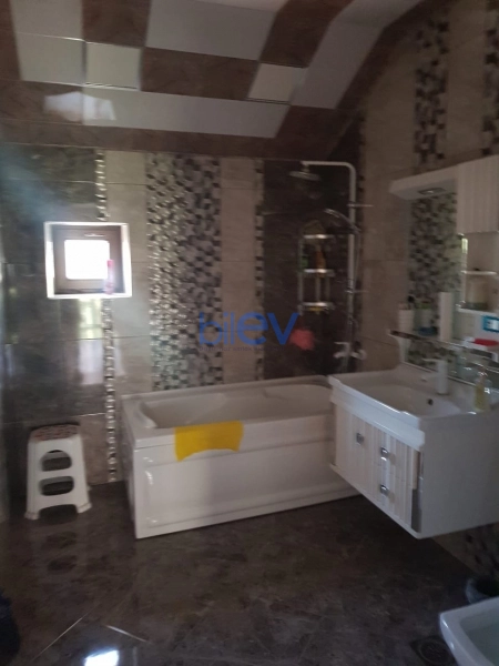 Satış 5 otaqlı Bağ evi  270m², Bakı