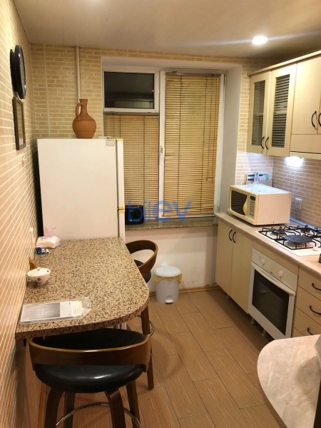 Satış 2 otaqlı Köhnə Tikili bina evi  55m², Bakı