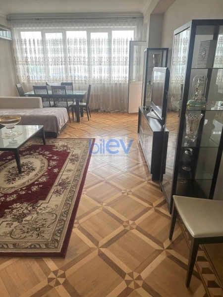 Aylıq Kirayə 3 otaqlı Yeni Tikili bina evi  168m², Bakı