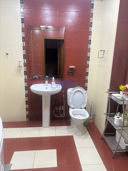 Aylıq Kirayə 3 otaqlı Yeni Tikili bina evi  168m², Bakı