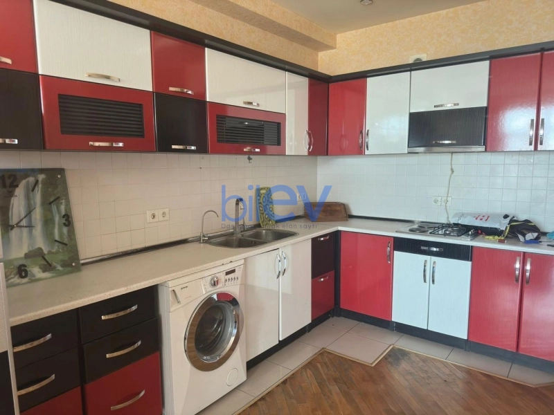 Aylıq Kirayə 3 otaqlı Yeni Tikili bina evi  170m², Bakı