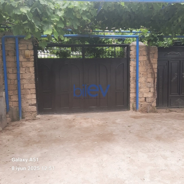 Aylıq Kirayə 3 otaqlı Həyət evi  100m², Bakı