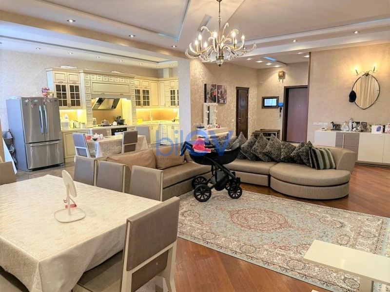 Satış 4 otaqlı Yeni Tikili  176m², Bakı
