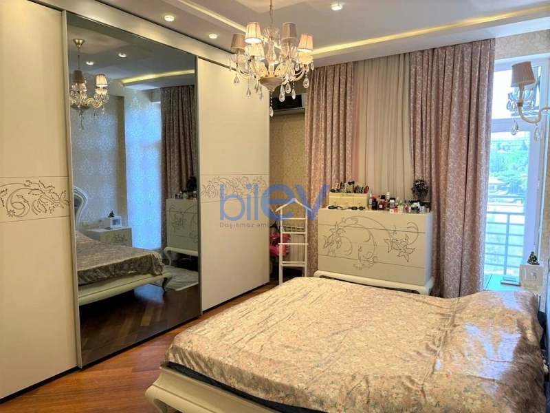 Satış 4 otaqlı Yeni Tikili  176m², Bakı