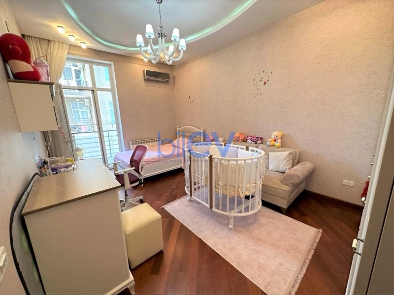 Satış 4 otaqlı Yeni Tikili  176m², Bakı