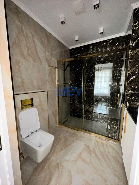 Aylıq Kirayə 3 otaqlı Yeni Tikili bina evi  138m², Bakı