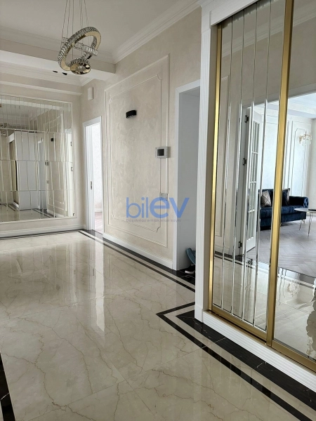 Aylıq Kirayə 3 otaqlı Yeni Tikili bina evi  138m², Bakı