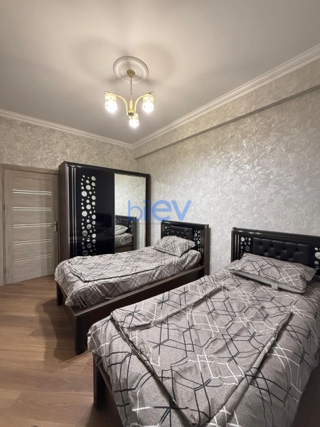 Aylıq Kirayə 3 otaqlı Yeni Tikili bina evi  80m², Bakı