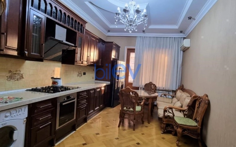 Aylıq Kirayə 3 otaqlı Yeni Tikili bina evi  173m², Bakı