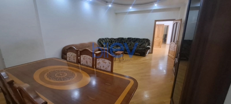 Aylıq Kirayə 3 otaqlı Yeni Tikili bina evi  170m², Bakı