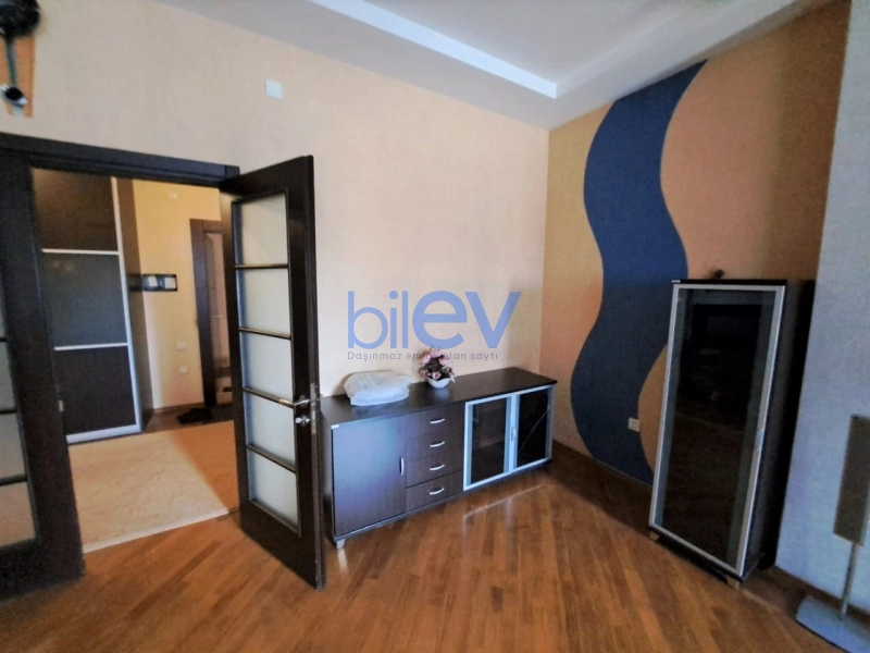 Aylıq Kirayə 3 otaqlı Yeni Tikili bina evi  170m², Bakı