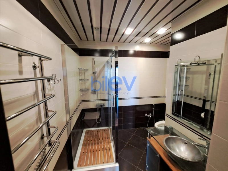 Aylıq Kirayə 3 otaqlı Yeni Tikili bina evi  170m², Bakı