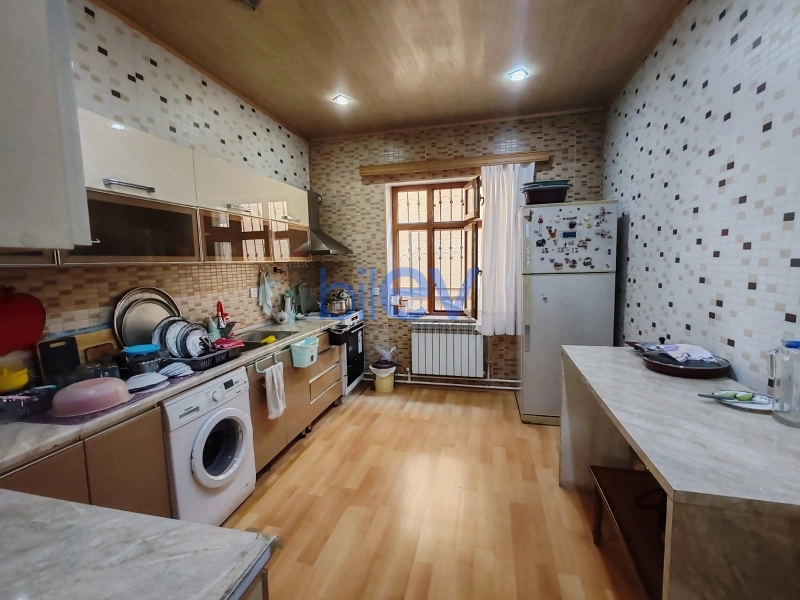 Satış 7 otaqlı Həyət evi  210m², Bakı