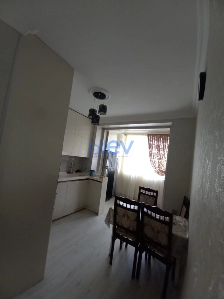 Satış 3 otaqlı Köhnə Tikili  82m², Bakı