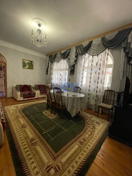 Satış 6 otaqlı Həyət evi  240m², Bakı
