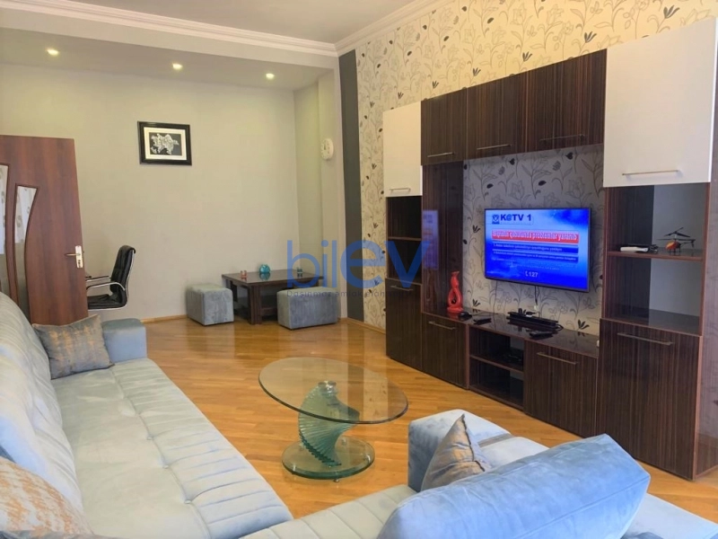 Aylıq Kirayə 2 otaqlı Yeni Tikili bina evi  110m², Bakı