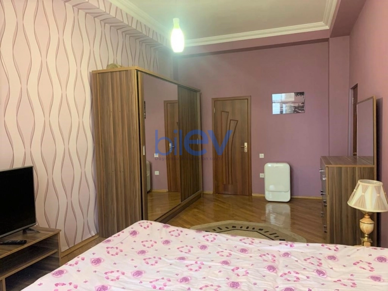 Aylıq Kirayə 2 otaqlı Yeni Tikili bina evi  110m², Bakı