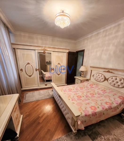 Aylıq Kirayə 3 otaqlı Yeni Tikili bina evi  126m², Bakı