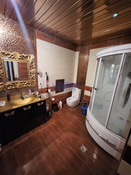 Aylıq Kirayə 3 otaqlı Yeni Tikili bina evi  126m², Bakı
