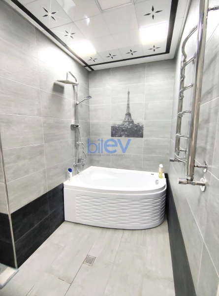 Aylıq Kirayə 2 otaqlı Yeni Tikili  130m², Bakı