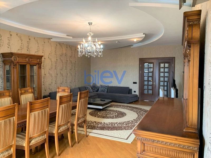 Aylıq Kirayə 4 otaqlı Yeni Tikili  195m², Bakı