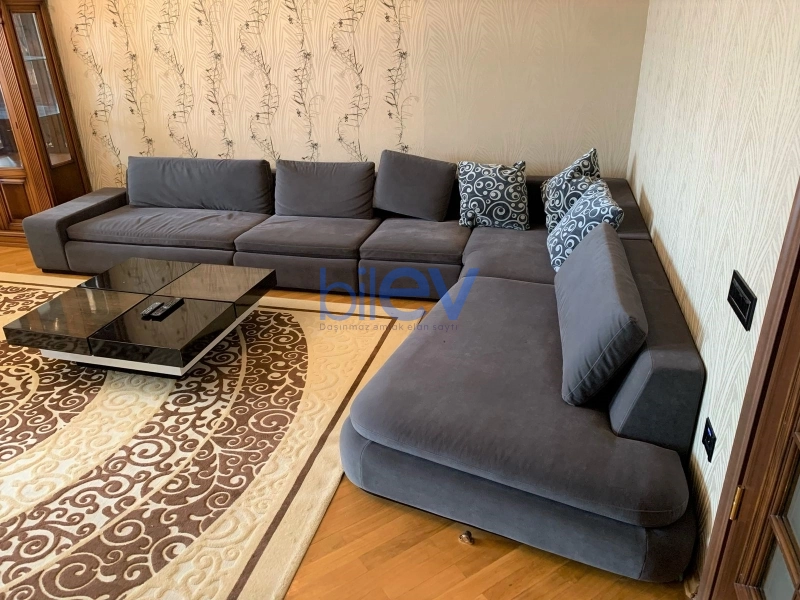 Aylıq Kirayə 4 otaqlı Yeni Tikili  195m², Bakı