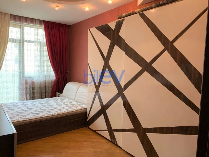 Aylıq Kirayə 4 otaqlı Yeni Tikili  195m², Bakı