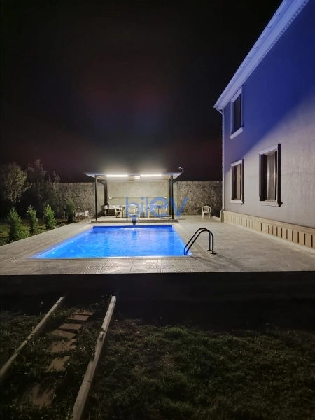 Günlük Kirayə 5 otaqlı Bağ evi  200m², Şəki