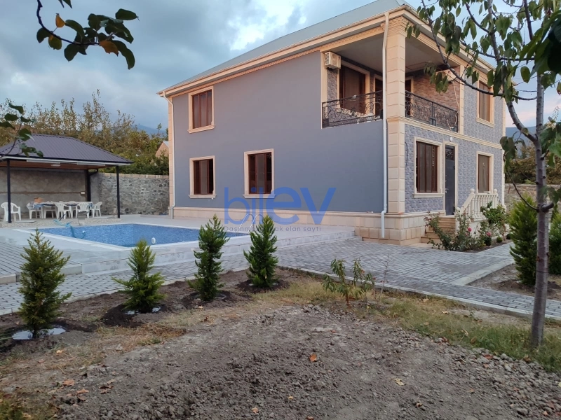 Günlük Kirayə 5 otaqlı Bağ evi  200m², Şəki