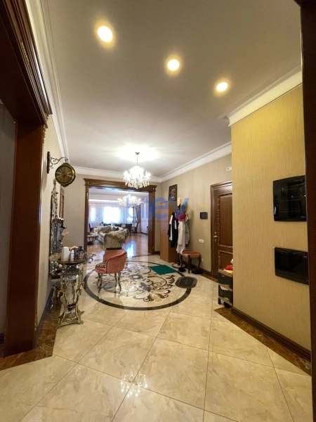 Satış 5 otaqlı Yeni Tikili bina evi  395m², Bakı