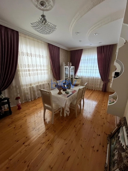 Satış 7 otaqlı Həyət evi  200m², Bakı