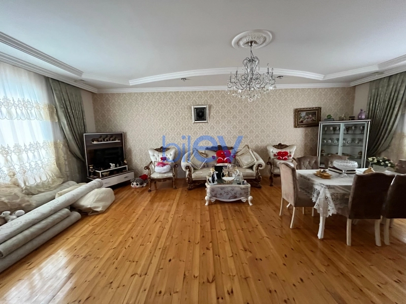 Satış 7 otaqlı Həyət evi  200m², Bakı