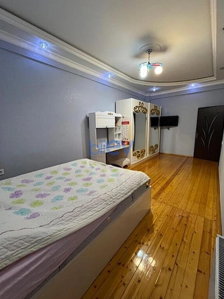 Aylıq Kirayə 3 otaqlı Yeni Tikili  160m², Bakı