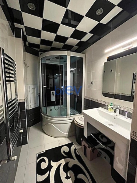 Aylıq Kirayə 3 otaqlı Yeni Tikili  160m², Bakı