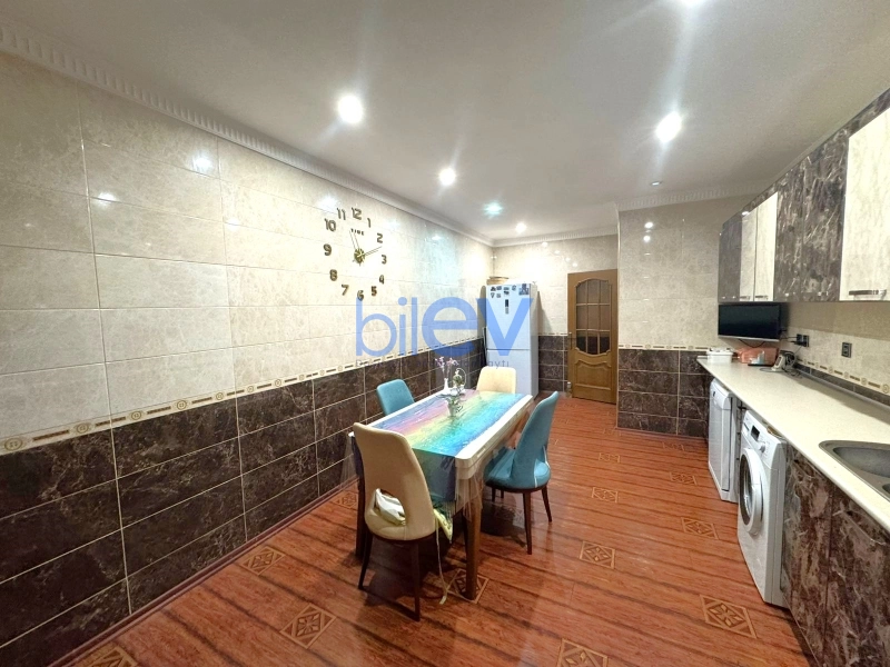 Satış 3 otaqlı Yeni Tikili  130m², Bakı