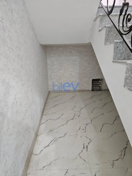 Satış 7 otaqlı Həyət evi  240m², Bakı