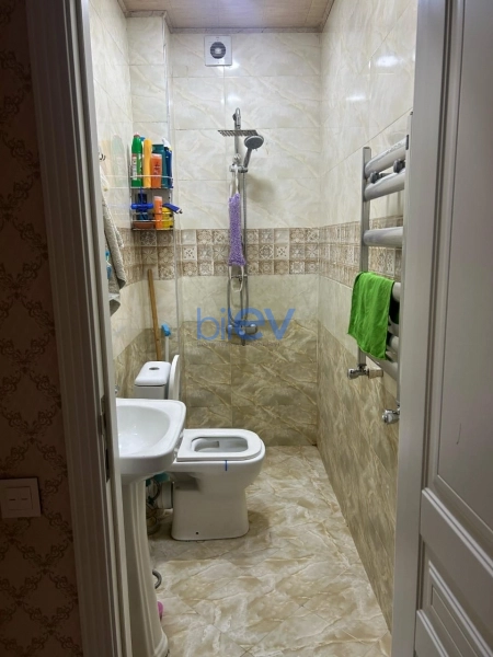 Aylıq Kirayə 2 otaqlı Köhnə Tikili bina evi  50m², Bakı