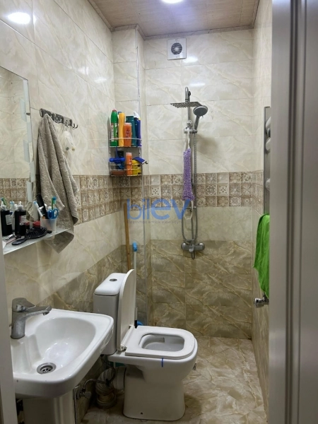 Aylıq Kirayə 2 otaqlı Köhnə Tikili bina evi  50m², Bakı