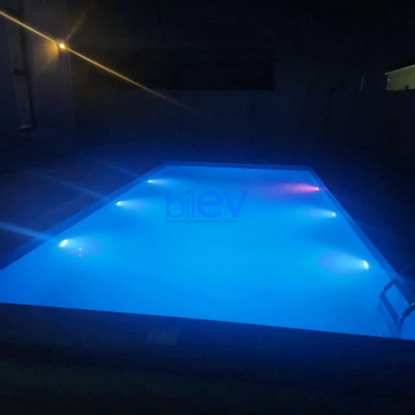 Günlük Kirayə 5 otaqlı Bağ evi  250m², Bakı