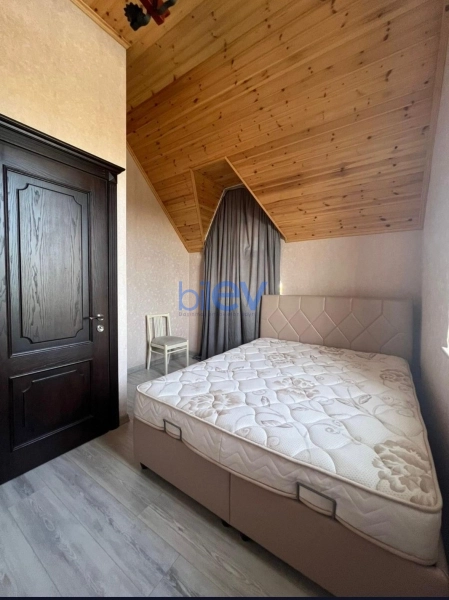 Günlük Kirayə 6 otaqlı Bağ evi  250m², Bakı