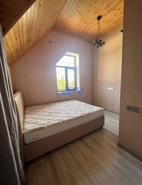 Günlük Kirayə 6 otaqlı Bağ evi  250m², Bakı