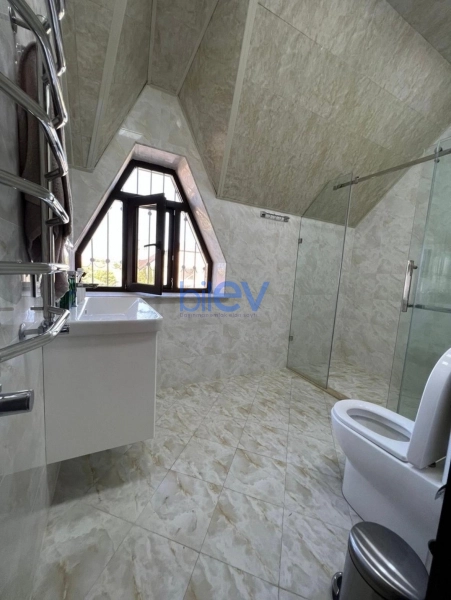 Günlük Kirayə 6 otaqlı Bağ evi  250m², Bakı