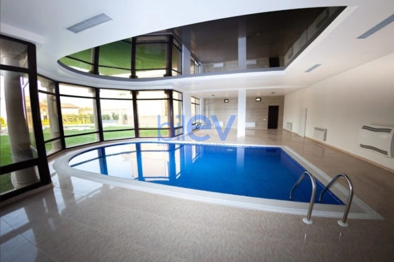 Aylıq Kirayə 10 otaqlı Bağ evi  900m², Bakı