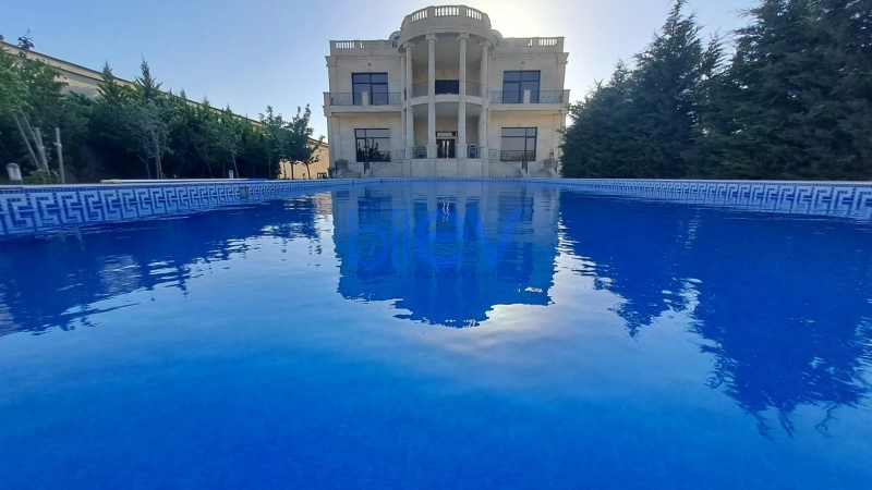 Aylıq Kirayə 10 otaqlı Bağ evi  900m², Bakı
