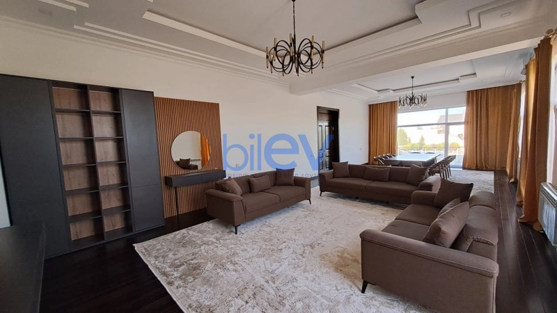 Aylıq Kirayə 10 otaqlı Bağ evi  900m², Bakı
