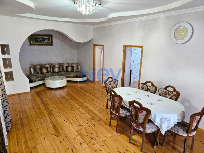 Aylıq Kirayə 5 otaqlı Bağ evi  250m², Bakı
